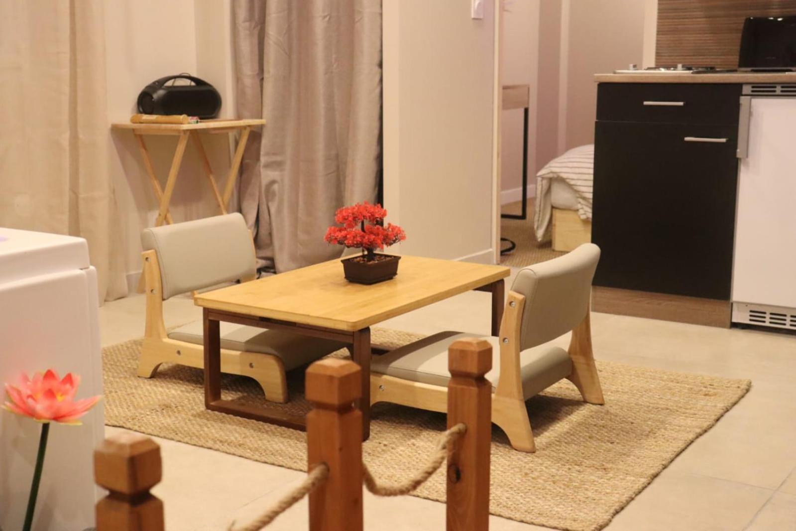 Loveroom Japon Avec Balneotherapie Toulon Exterior photo